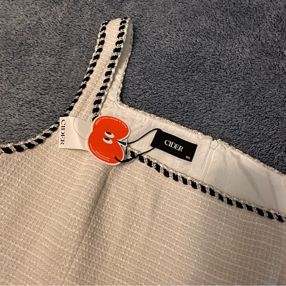 Cider Tweed U-neckline Solid Mini Dress - Picture 4 of 5